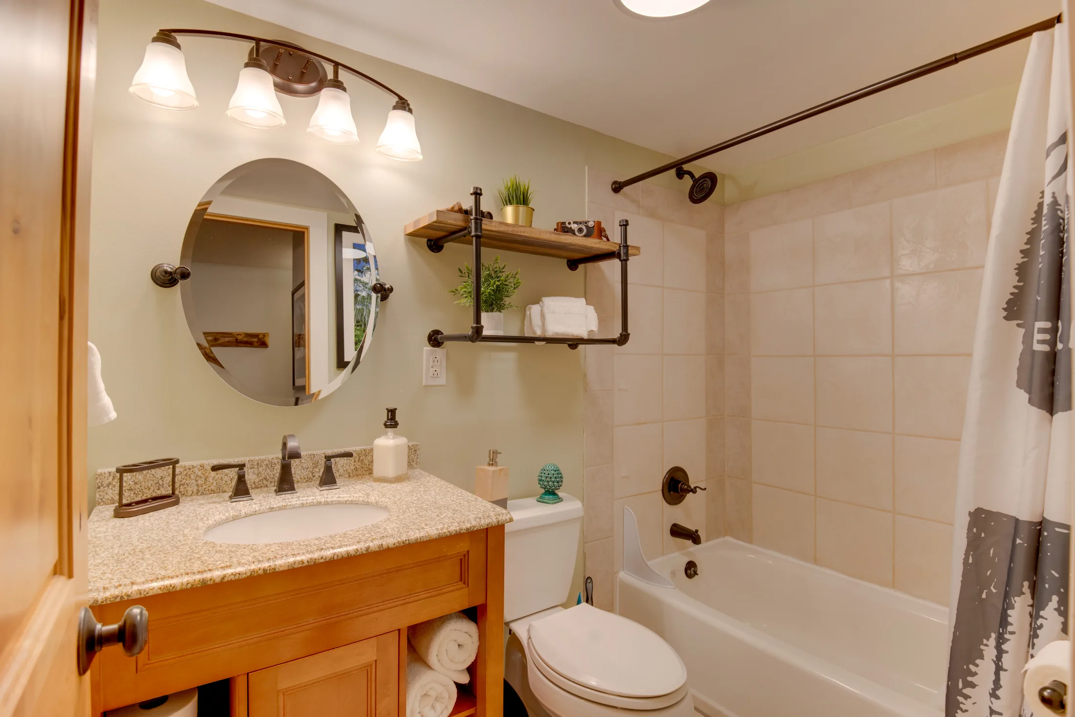 Bathroom at The Ski Grotto